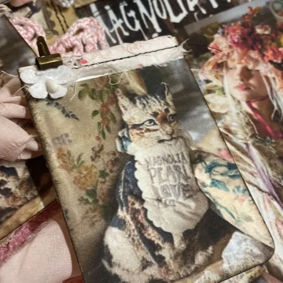 Magnolia Pearl Kitty Mini Notes Set 2 - Picture 2 of 2